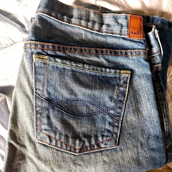 Abercrombie & Fitch Denim - Abercrombie & Fitch size 4S Vintage 5 pocket Madison Flare jeans. VGUC.